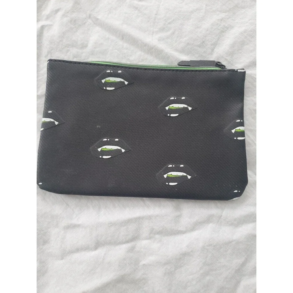 Ipsy Make-up‎ Bags (Lot Of 8) READ DESCRIPTION-Flowers/Vampire Lips/Lemons/Pink